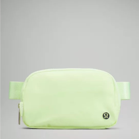 Lululemon Everywhere Belt Bag Faded Zap Extended Strap with Rubberized Logo - Picture 8 of 11